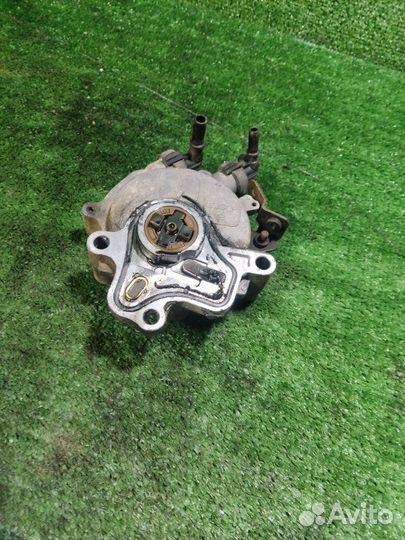 Насос вакуумный Land Rover Discovery 3 276DT 2006