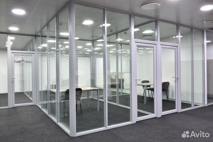 Перегородки из стекла в цвете