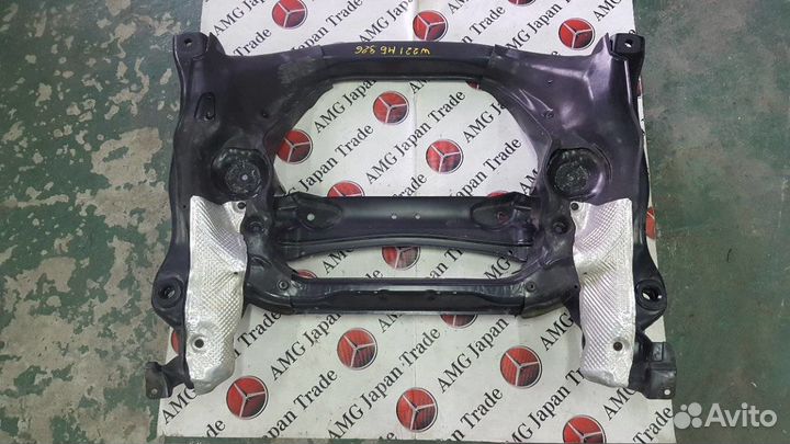 Передний подрамник на Mercedes-Benz W221 S550