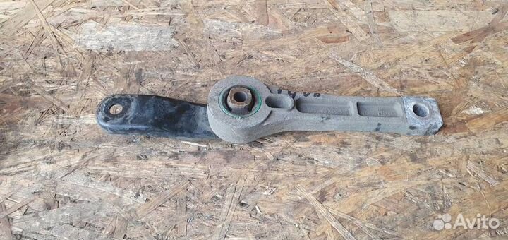 Опора двигателя задняя Volkswagen Golf V 2003-2009