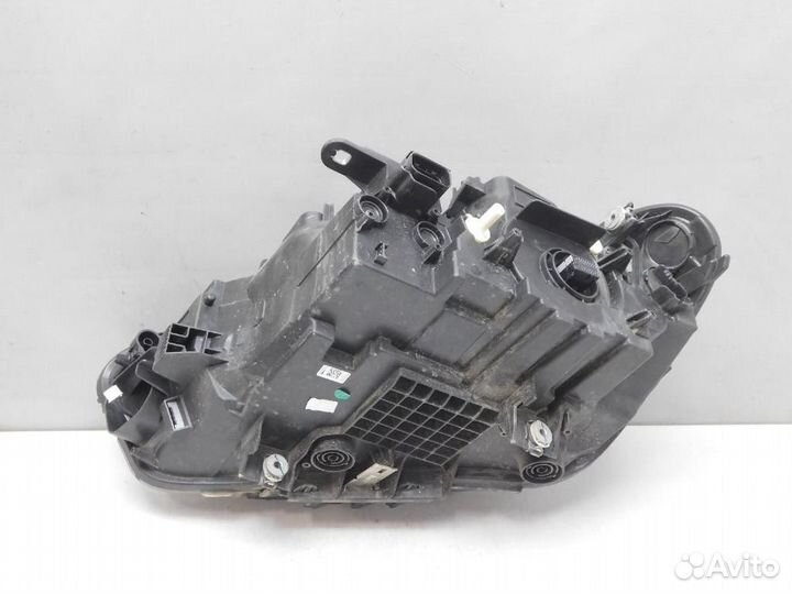 Фара правая BMW X1