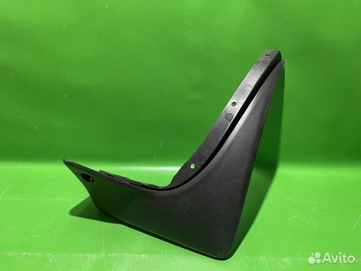 Брызговик задний правый Skoda Fabia 1999-2007