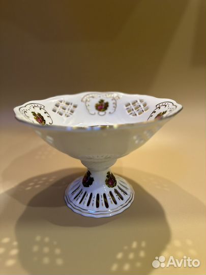 Фруктовница на ножке