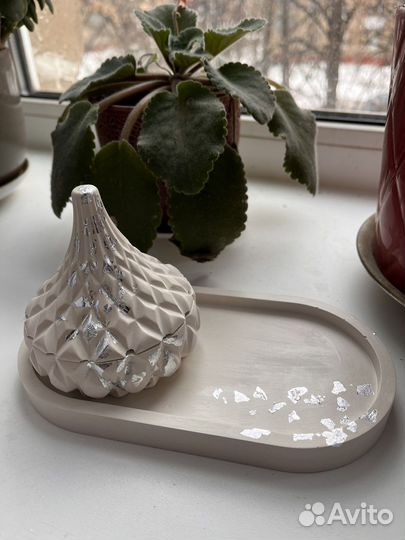 Поднос и шкатулка