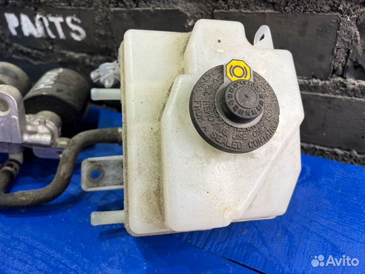 Электро вакуумный насос тормозной системы Toyota