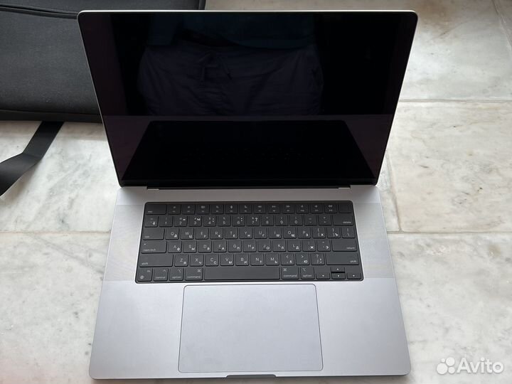 MAC book pro 16 1tb