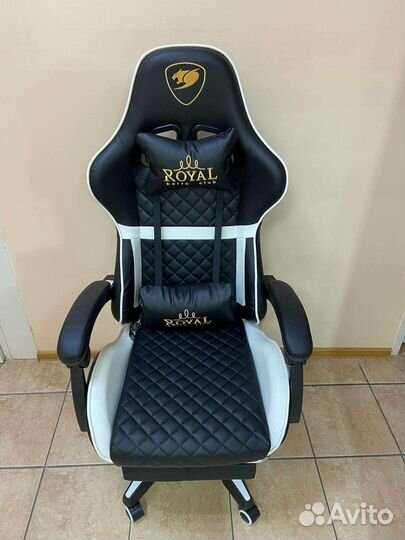 Кресло игровое с подставкой для ног