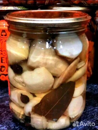 Грибы маринованные