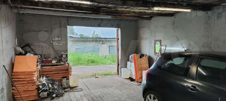 Гараж, > 30 м²