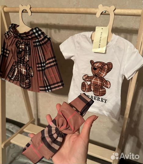 Комплект на девочку burberry