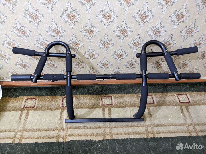 Турник настенный/ в дверной проем