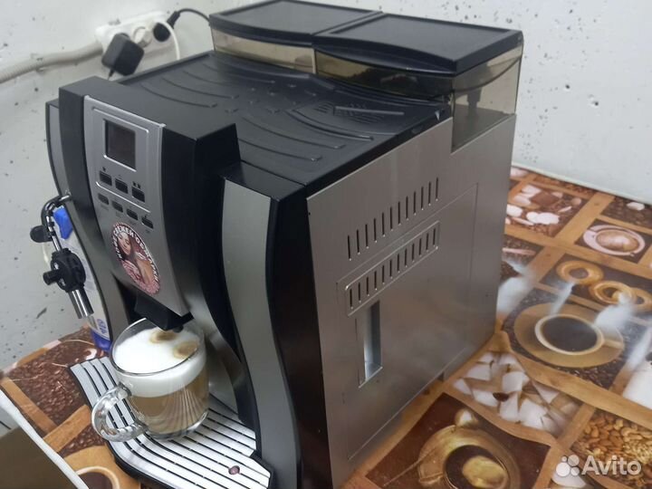 Кофе машина Мерол 709 б/у