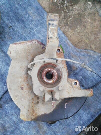 Кулак поворотный передний правый хендай сантафе 2