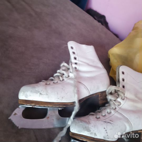 Коньки фигурные натуральная кожа размер 36