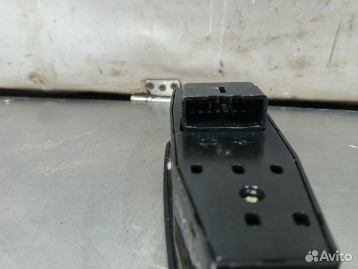 Блок стеклоподъемников левый Kia Spectra седан