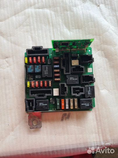 Блок предохранителей Renault Megane 2004