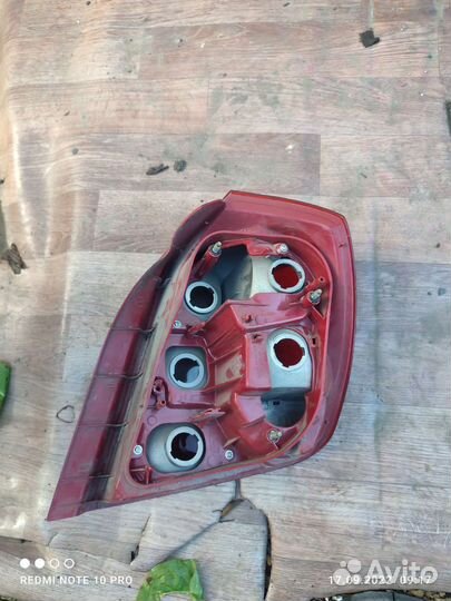 Продам задний фонарь Шевроле Лачетти селан