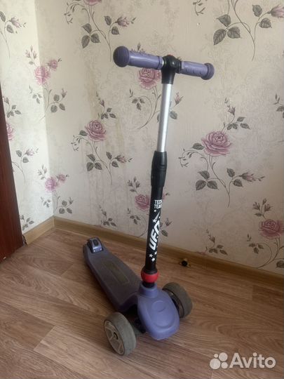 Самокат детский со светящимися колесами
