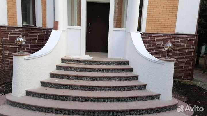 Радиусный парапетный отлив/Отлив в двух плоскостях