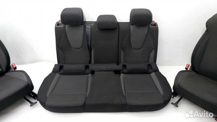 Сиденья комплект Skoda Octavia A8 djka 2021