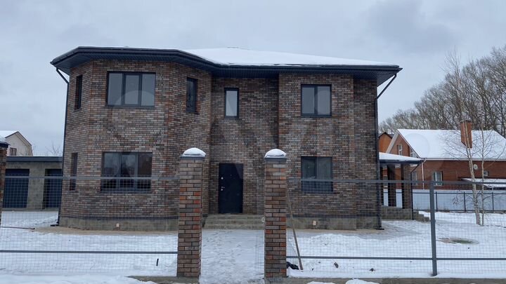 Дом 287 м² на участке 12 сот.