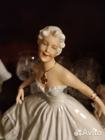 Статуэтка Германия танцовщица фарфор Реверанс