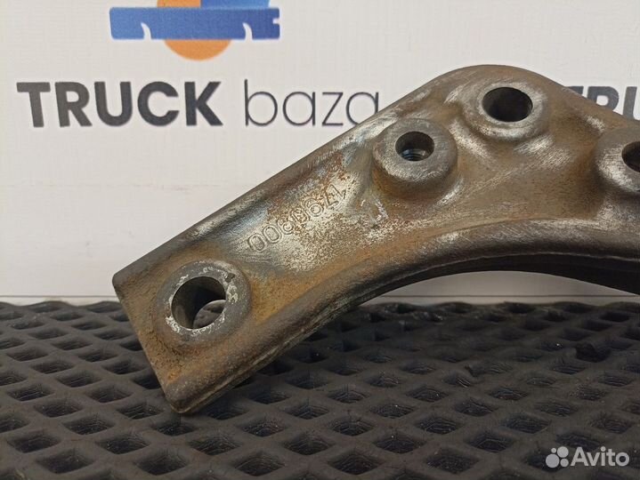 1790900 Кронштейн бампера левый Scania 5-series