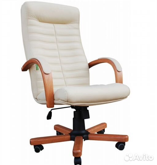 Офисное кресло