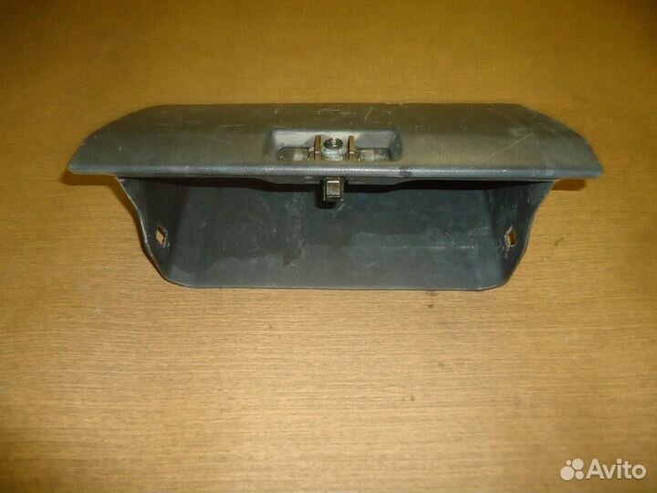 MB652136 бардачок Mitsubishi Pajero 2 (1992 г.в)