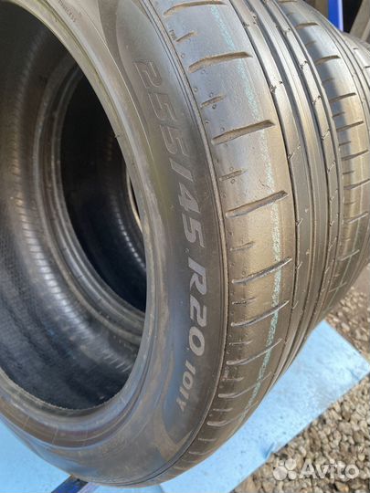 Pirelli P Zero PZ4 255/45 R20 и 285/40 R20