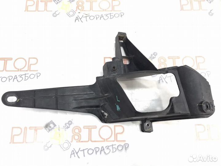 Крепление птф левое Toyota Estima (AHR20,ACR50,AC