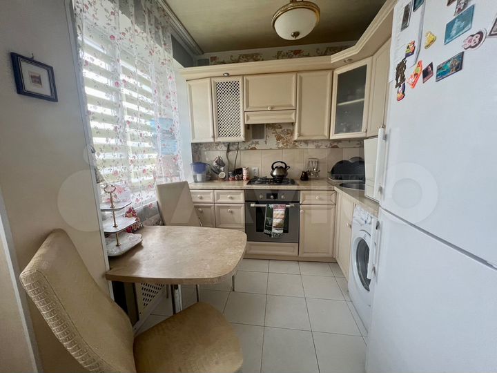 2-к. квартира, 62,5 м², 1/3 эт.