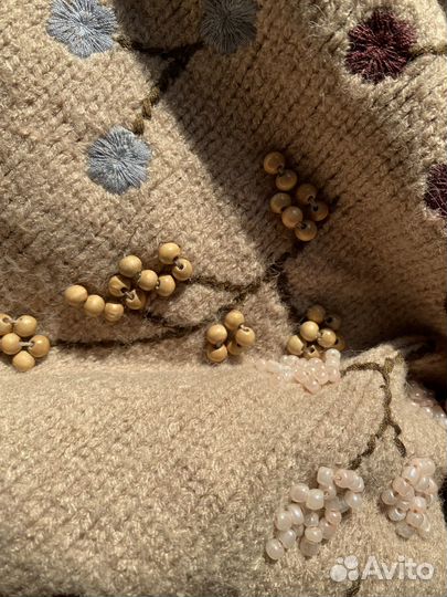 Свитер женский