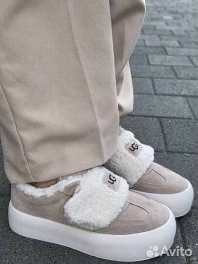 Кроссовки Ugg натуральные