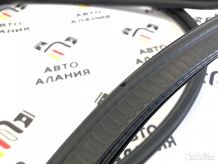 Уплотнитель багажника задний Bmw X1 E84 LCI