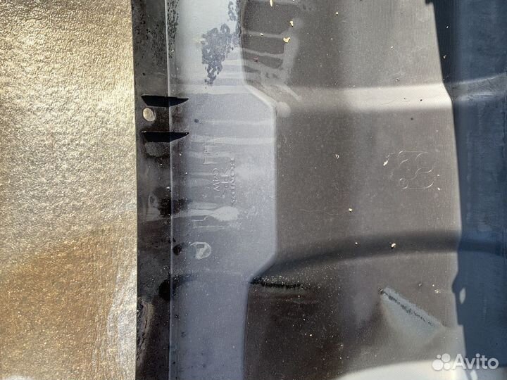 Задний бампер на Honda CR-V 3 2008 год