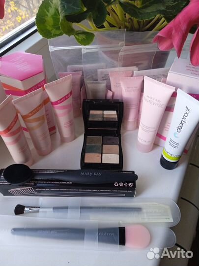 Уход,декор,косметички от Мэри Кэй