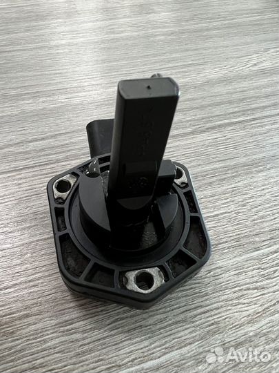 Датчик уровня масла vag