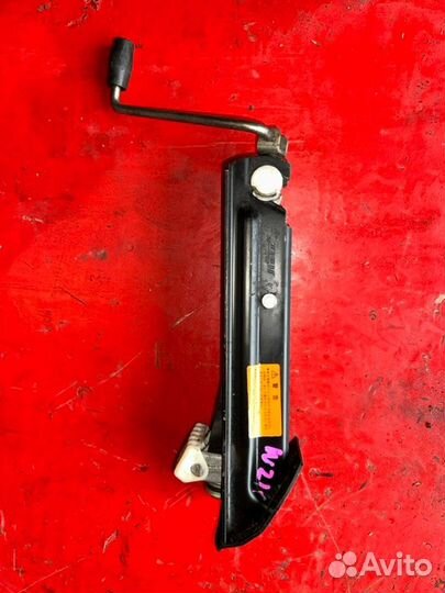 Домкрат Mersedes Benz E W211 A642