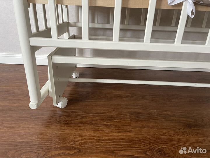 Кроватка для новорожденных