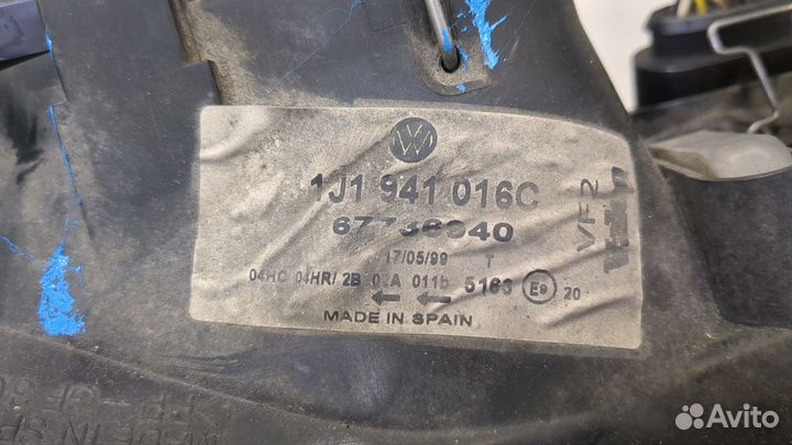 Фара (передняя) Volkswagen Golf 4, 2001