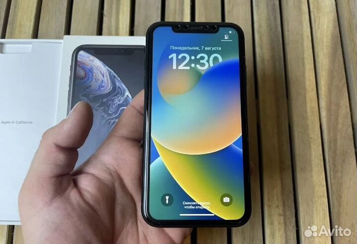 iPhone Xr, 64 ГБ