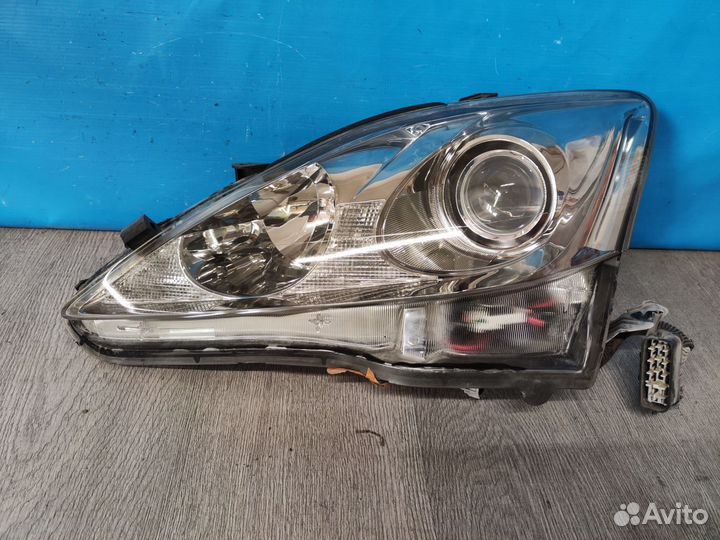 Фара левая Lexus IS 2 2005-2013