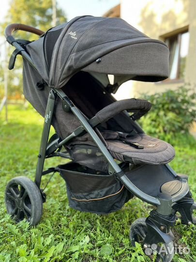 Прогулочная коляска joie litetrax 4
