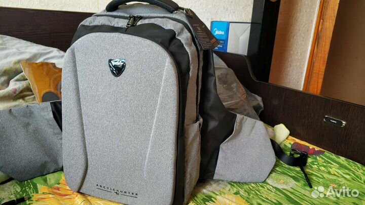 Рюкзаки новые разные