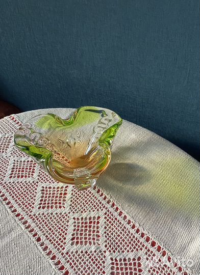 Ваза цветное стекло чехия гутная техника