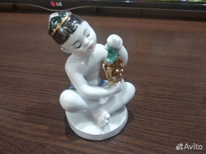 Коллекционная Статуэтка 