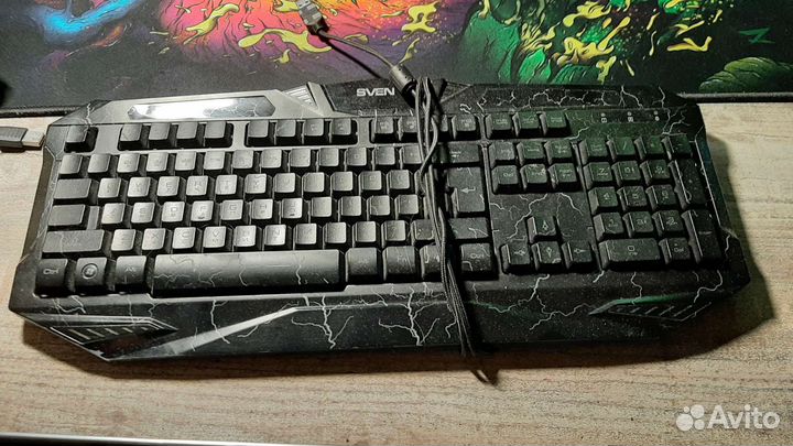 Игровая клавиатура и мышь