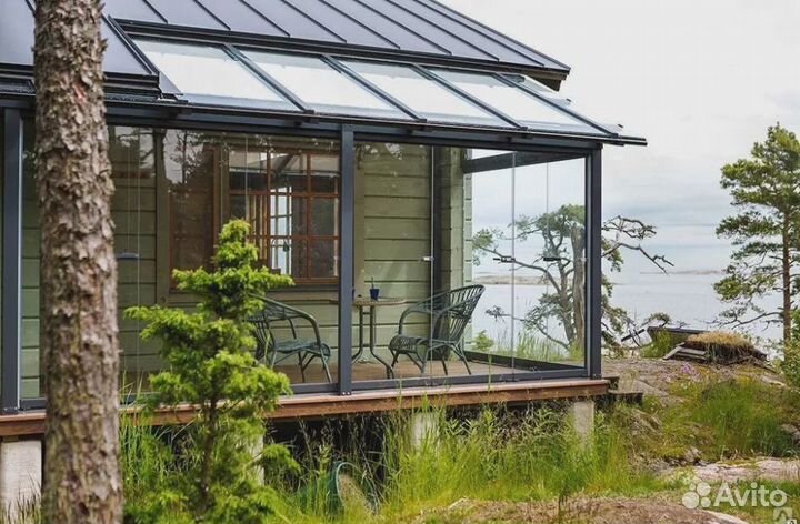 Безрамное остекление беседки