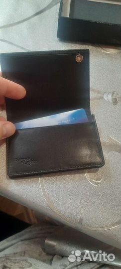 Кожаный кошелёк с бриллиантом